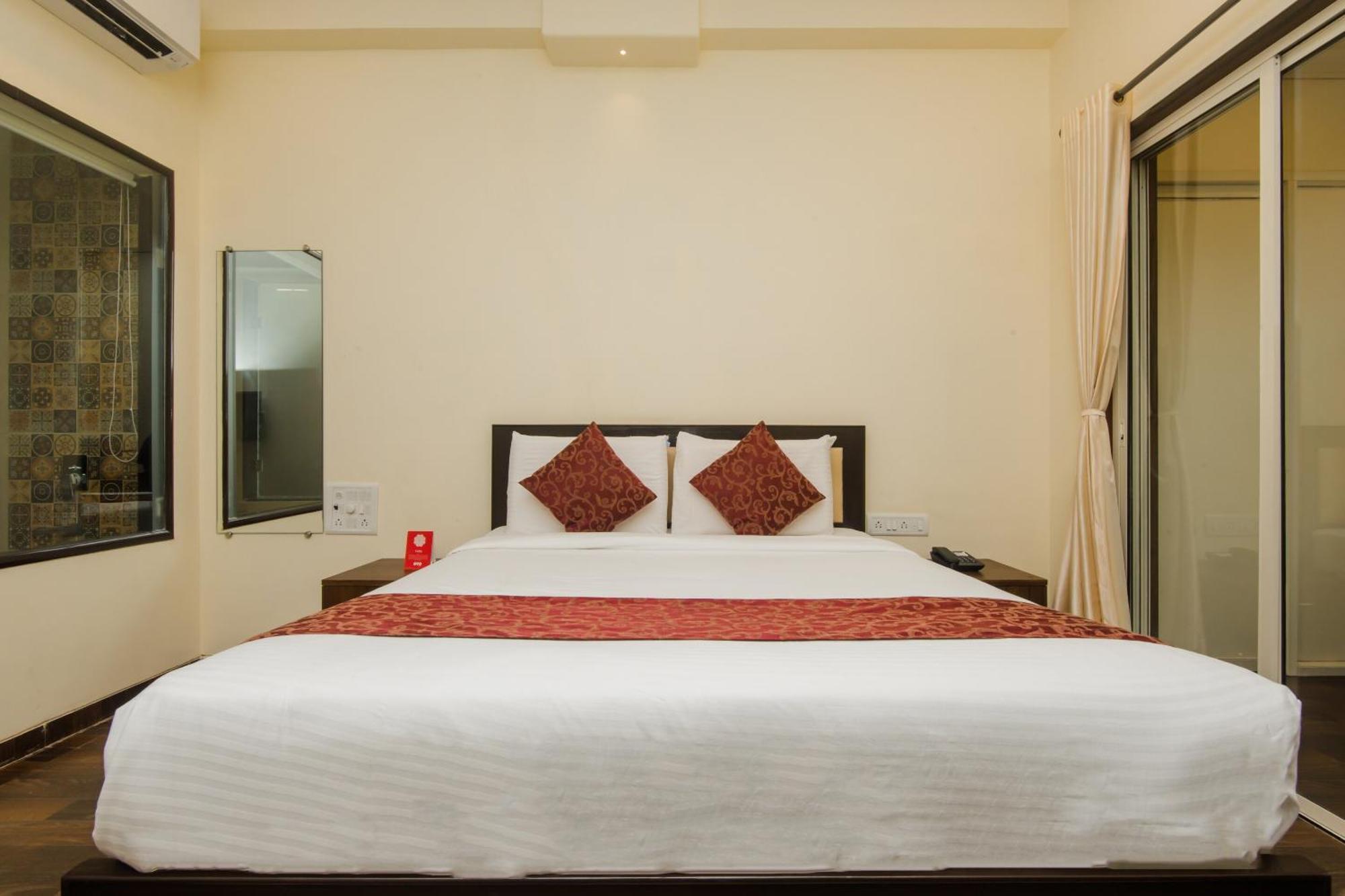 Super Hotel O Divine Residency Near Phoenix Marketcity Mumbai Exteriör bild