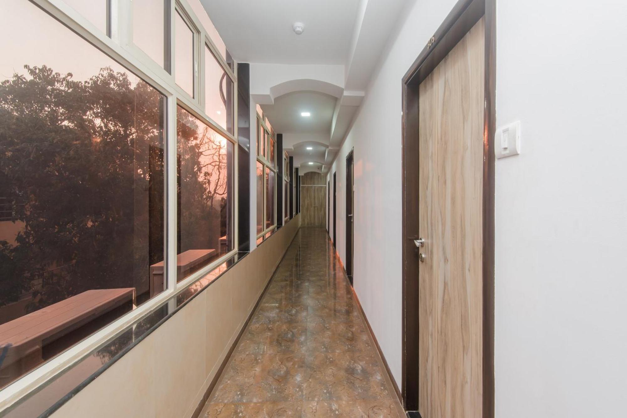 Super Hotel O Divine Residency Near Phoenix Marketcity Mumbai Exteriör bild